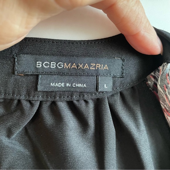 BCBGMAXAZRIA Black Red White Short Sleeve Relaxed Fit Dress! Great condition. Lg - Picture 9 of 13